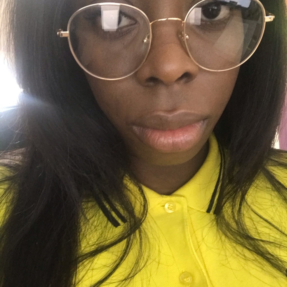 Meet your Posher, Yvette